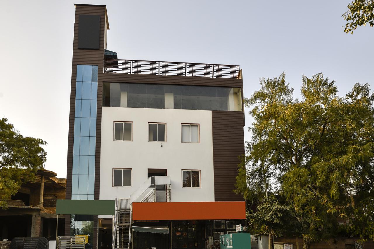 Hotel Rang Mahal Near Jaipur International Airport Exterior photo